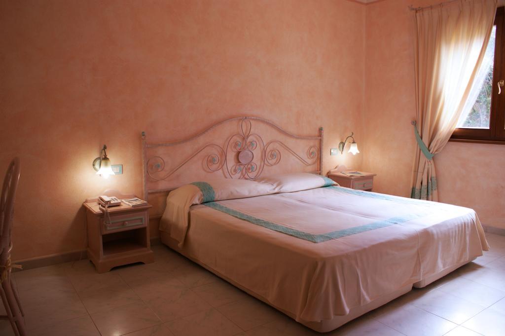 Residence Riva Azzurra Cannigione Quarto foto
